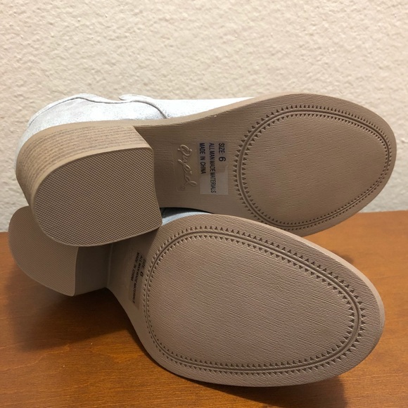 Bootie - Picture 6 of 7